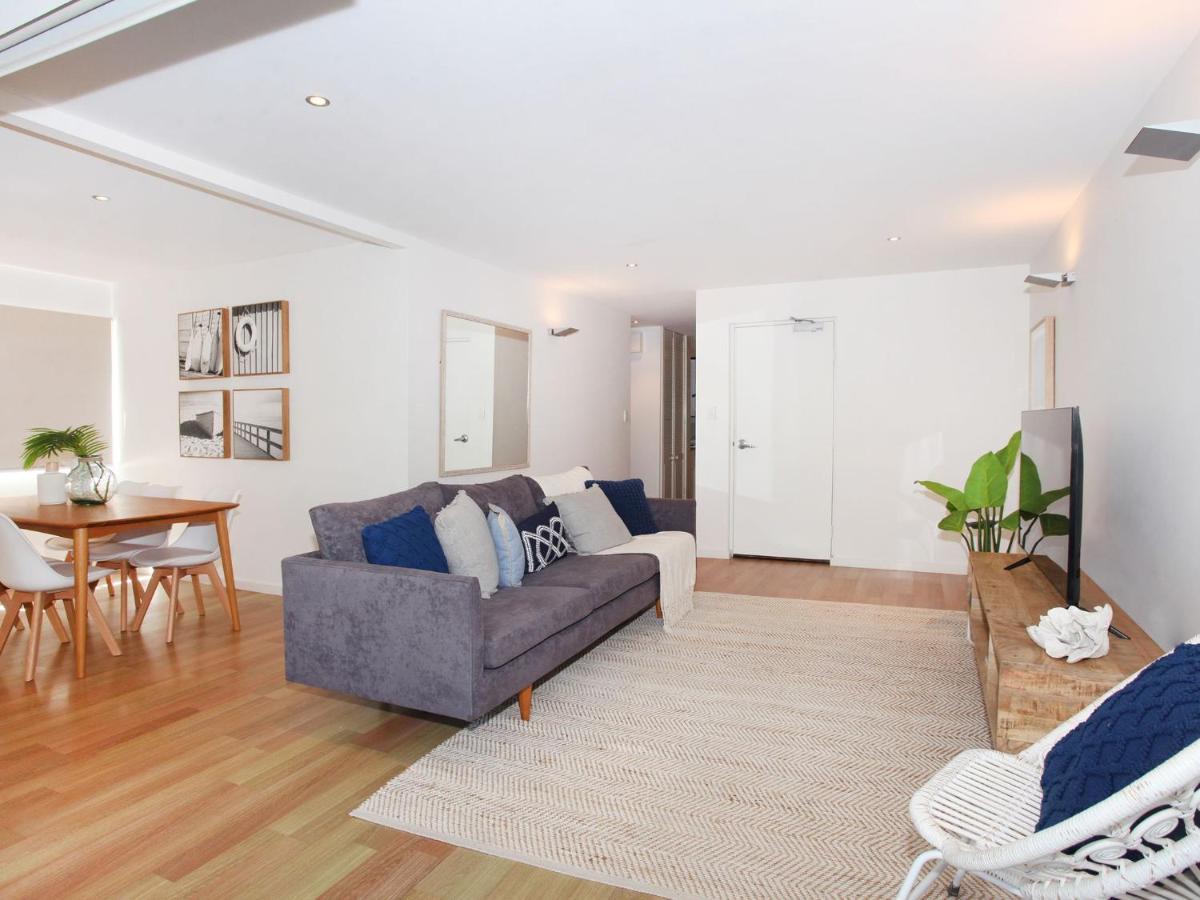 Windmill 4 Two Bedroom Beachside Apartment On Parkyn Parade Mooloolaba Εξωτερικό φωτογραφία